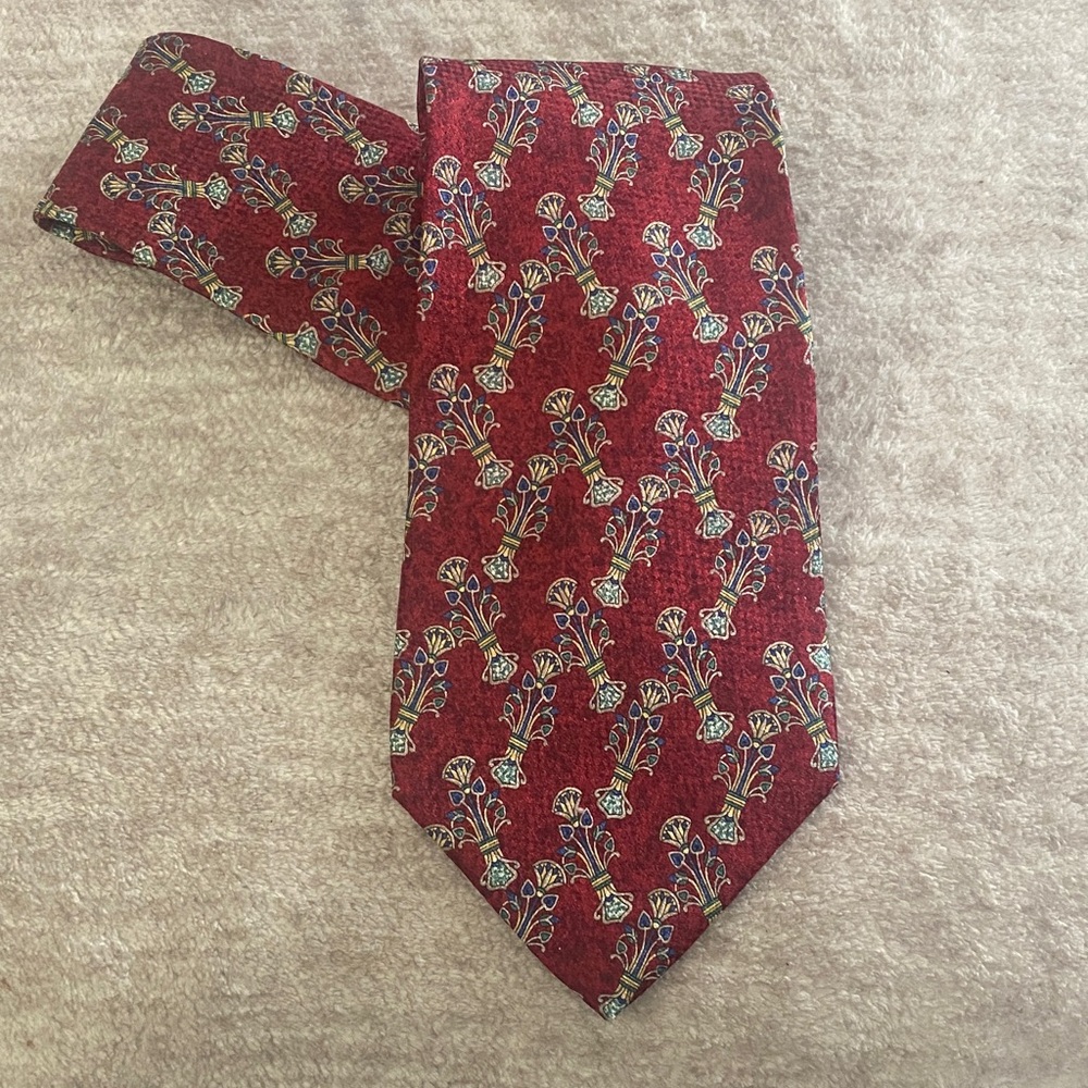 Elegant Burgundy Floral 100% Silk Tie Culture Significant Unique Conversation
